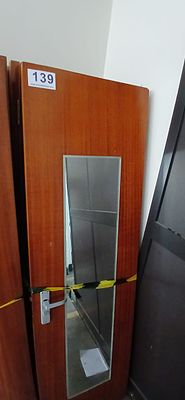 Porta de madeira maci&ccedil;a. 60&times;2,30 m — 6 unidades