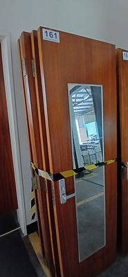 Porta de madeira maci&ccedil;a. 60&times;2,30 m — 6 unidades