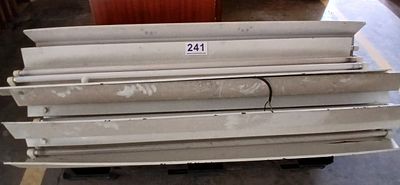 Lampada fluorescente longa com suporte. 8 unidades