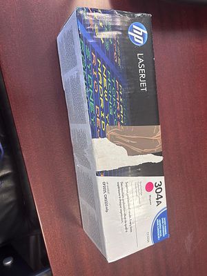 Toner 304A MAGENTA. Uma (1) unidade