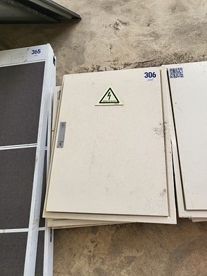 Quadro electrico dom&eacute;stico, creme. 4 unidades