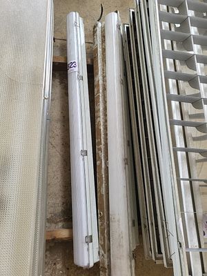 L&acirc;mpada para exterior. 4 unidades
