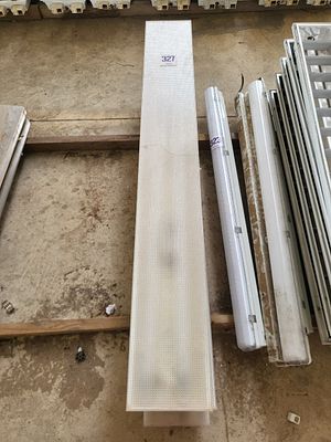 L&acirc;mpada grande com tampa, plastico. 5 unidades