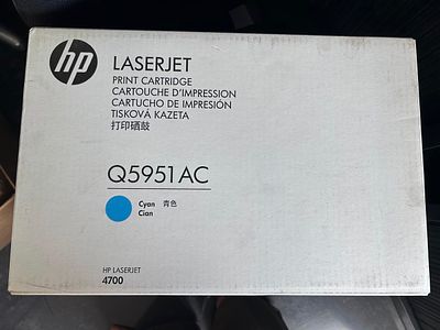 Toner Q5951AC AZUL. Uma (1) unidade