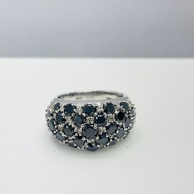 טבעת זהב לבן 14K משובצת יהלומים טבעיים שחורים 1.60 קראט מק"ט 429. טבעת זהב לבן 14K משובצת 