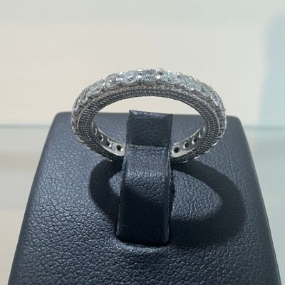 טבעת איטרניטי יהלומים טבעיים 0.90 קראט יהלומים טבעיים צבע F ניקיון VS זהב 14K לבן מק"ט 23. טבעת 