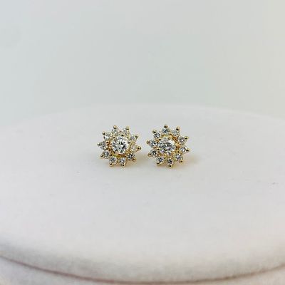 עגילי פרח זהב צהוב 14K משובצים 0.80 קראט יהלומים טבעיים צבע F נקיון VS מק"ט 451. עגילי פרח זהב 