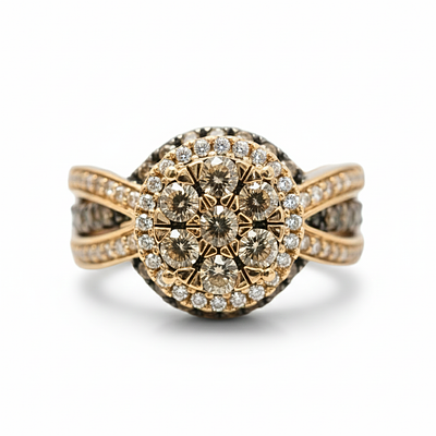 טבעת פרח היילו 1.10 קראט יהלומים חומים ולבנים טבעיים צבע F ניקיון VS זהב 14K רוז גולד מק״ט 555. ט 