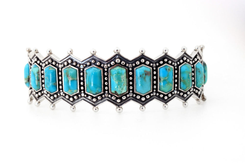 Lot 164: Beautiful Pilot Mountain Turquoise Cuff Bracelet