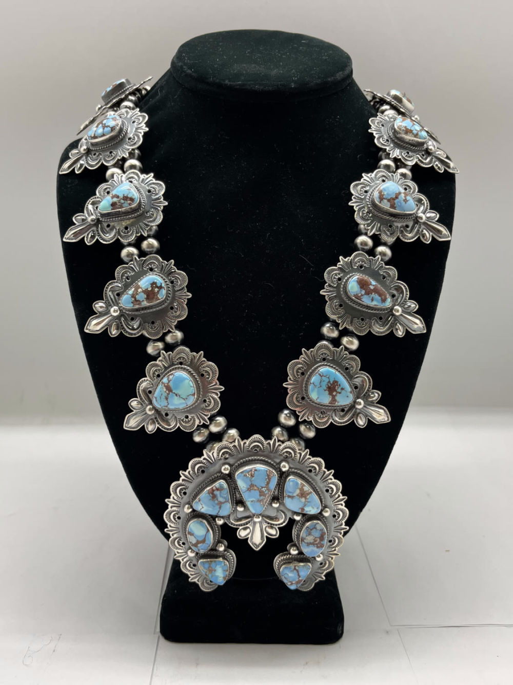 Lot 165: Beautiful Golden Hills Mountain Turquoise Necklace Navajo Artist Ronald Dixon