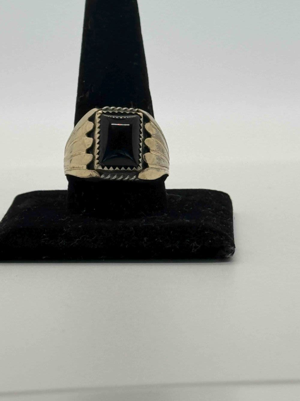Lot 167: Navajo Sterling Silver & Gold Ring with Black Onyx