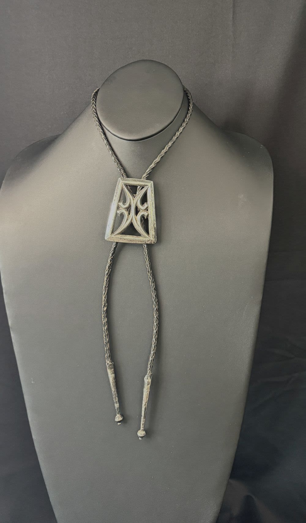 Lot 4: Vintage Sand Cast Pendant BoloTie