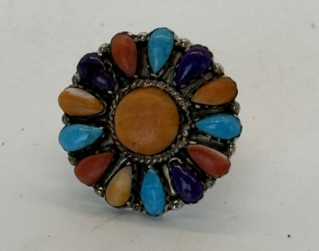 Lot 23: Vintage Multi-Stone Ring