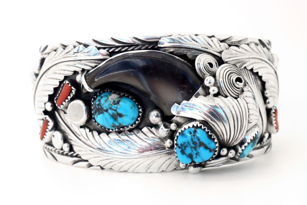 Lot 48: Master Silversmith Elaine Sam Navajo Cuff