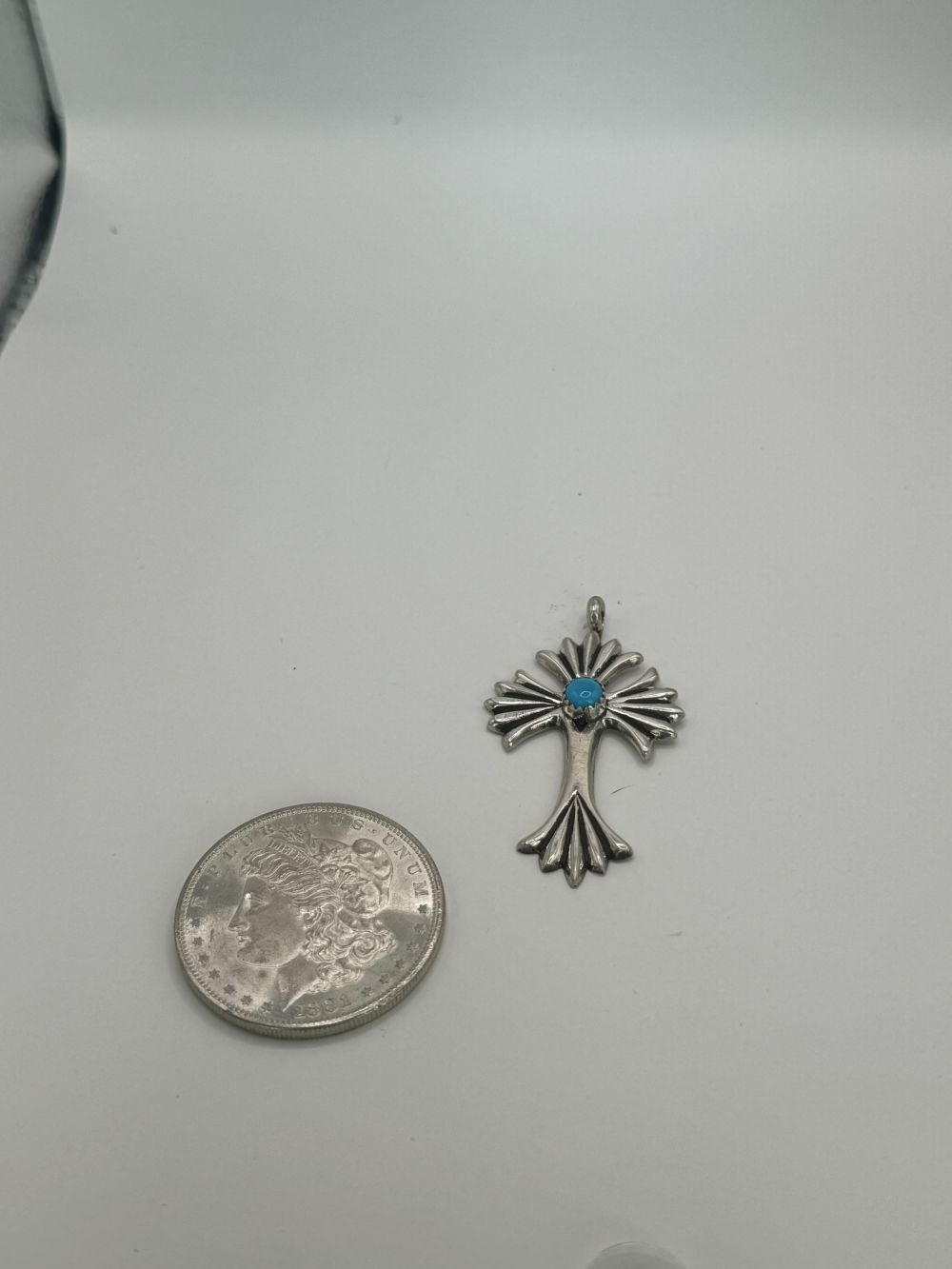 Lot 123: Navajo Sleeping Beauty Pendant