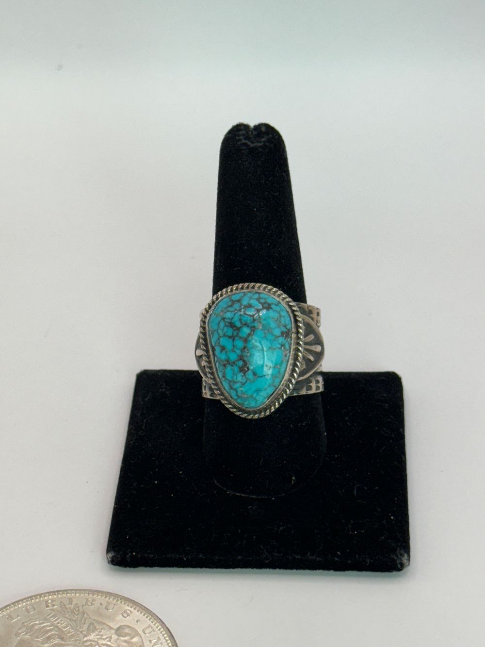 Lot 49: Vintage Sunshine Reeves Spider Web Turquoise Ring
