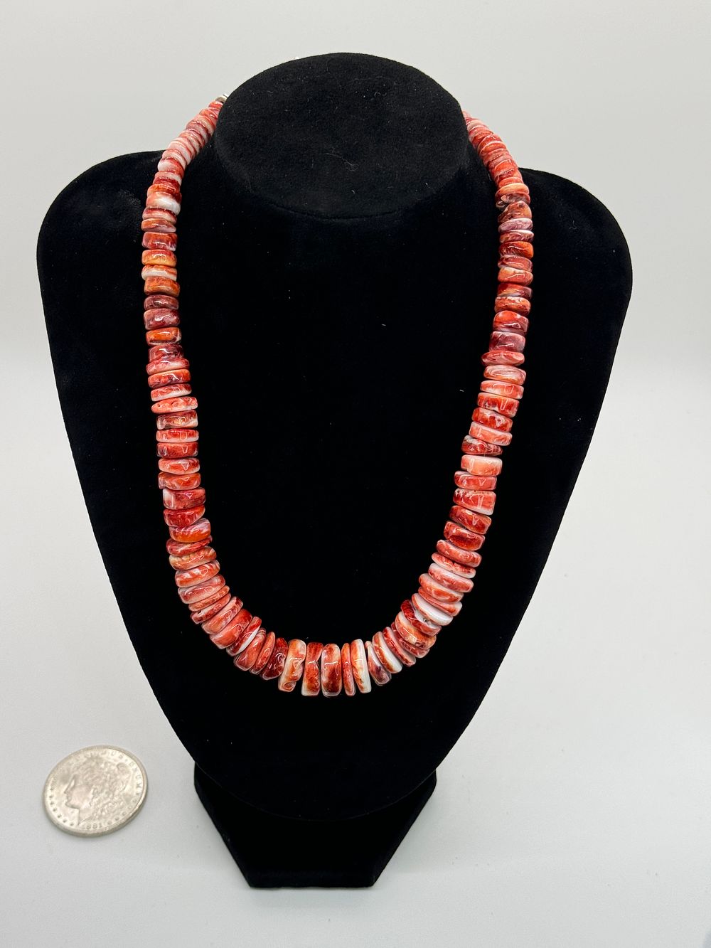 Lot 125: Goergeous AAA Native American Spiny Oyster Necklace