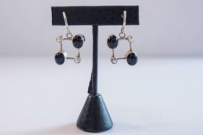 Onyx and Pearl Post Dangle Earrings. Native American Navajo Black Onyx and Fresh Water Pearl 