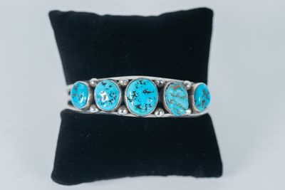 Native American Vintage Kingman Turquoise Cuff. Native American Navajo vintage Kingman Turquoise 
