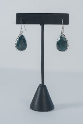 Native American Emerald Earrings. Native American sterling silver wire earrings with AAA faceted 