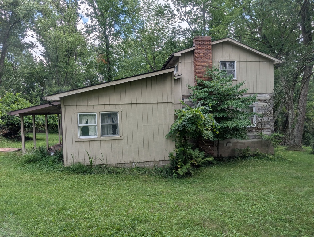 Tyler Faulk Auctioneer, LLC | Auction 082725 | Flushing, OH Cabin & Vacant Lot