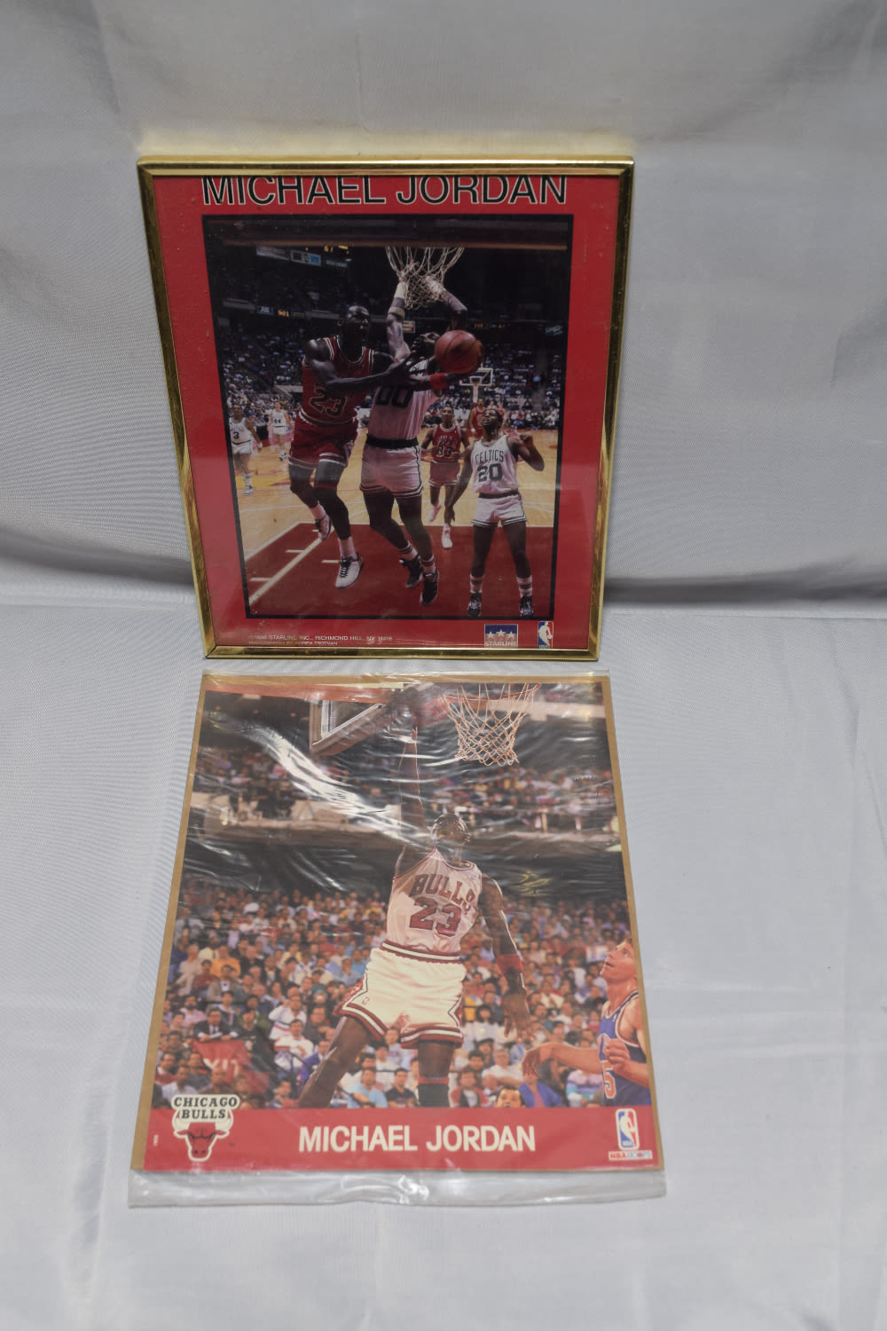 Lot 197: BASKETBALL MAGAZINES
