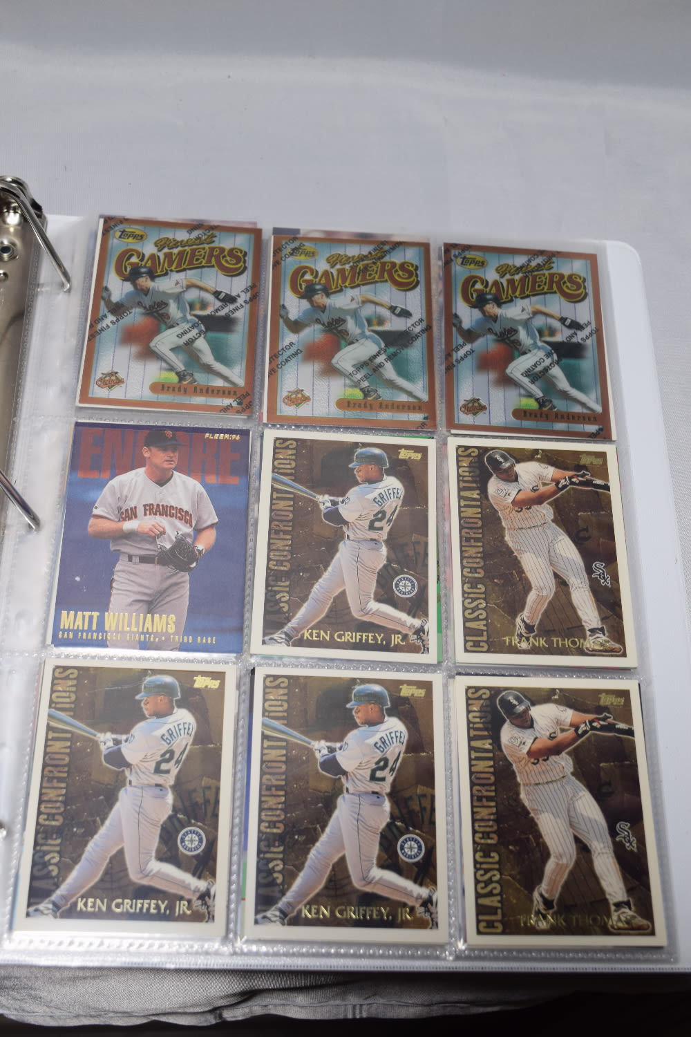 Lot 226: BINDER OF 1992-2008 BASEBALL CARDS