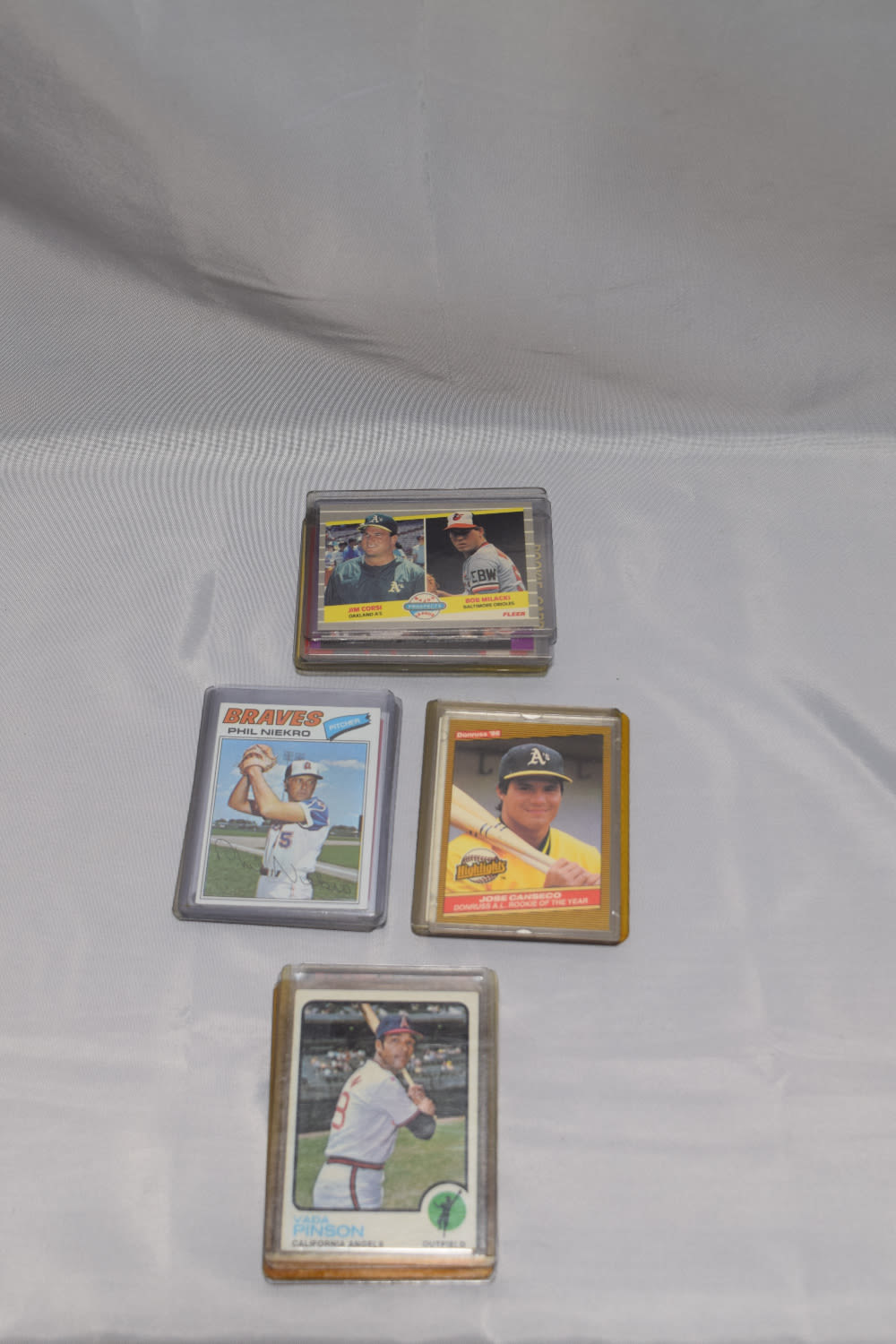 Lot 237: GRADED BASEBALL CARDS 1969-1989