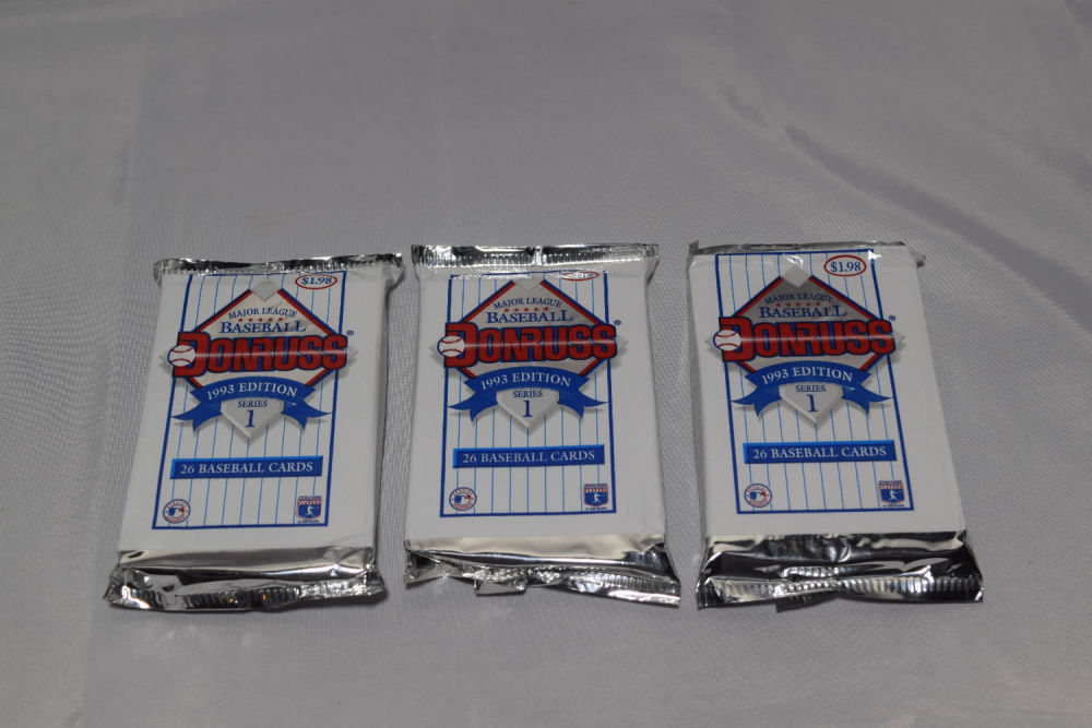Lot 247: DONRUSS 1993 EDITION 3 PACK BBALL CARDS
