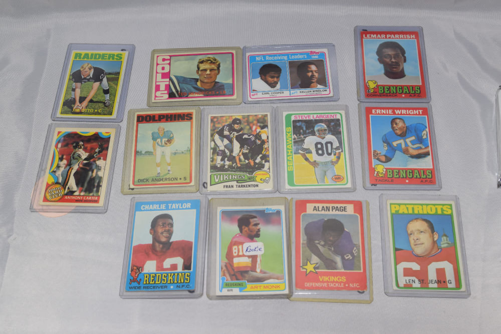 Lot 248: 1968-1989 FOOTBALL CARDS