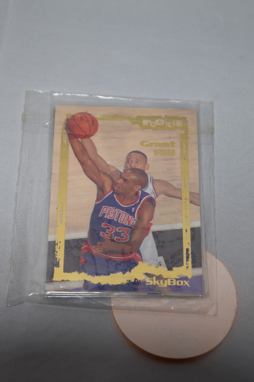 Lot 276: 1995 GRANT HILL ROOKIE CARD PACK