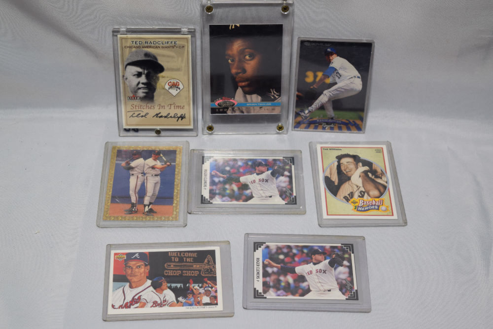 Lot 315: 8 MISC BASEBALL CARDS