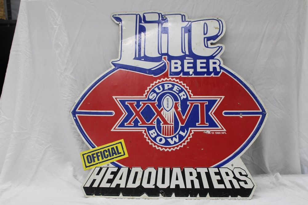 Lot 155: SUPER BOWL LITE BEER SIGN 23X23