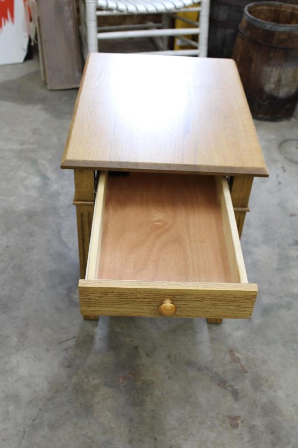 Lot 226: NIGHTSTAND