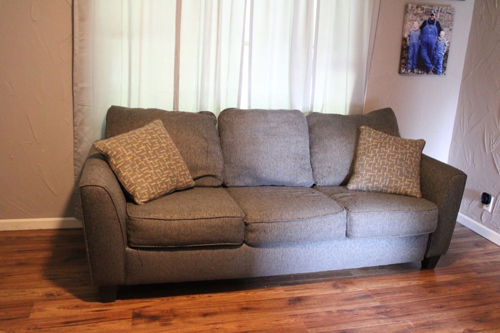Lot 230: COUCH