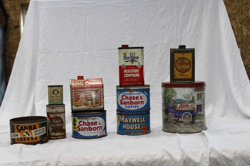Lot 263: COFFEE TINS