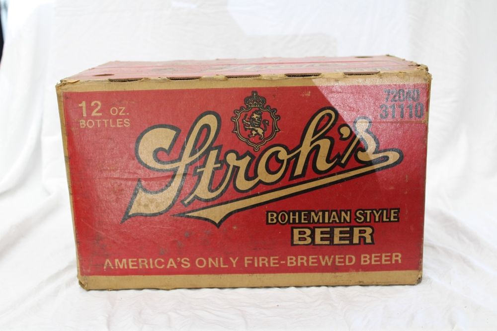 Lot 266: STROHS BEER BOX ADVERTISING BOX W/ BOTTLES