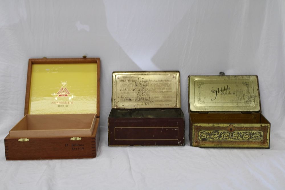 Lot 269: 3 VINTAGE BOXES