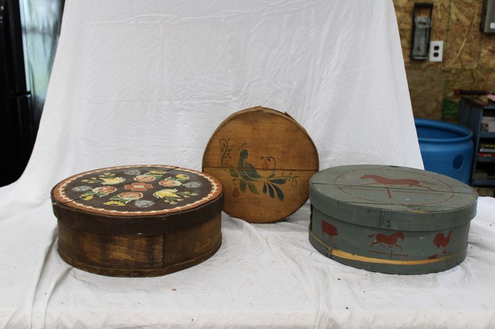 Lot 293: VINTAGE BOXES