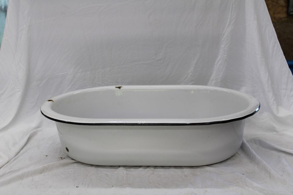 Lot 312: ENAMEL PAN LARGE