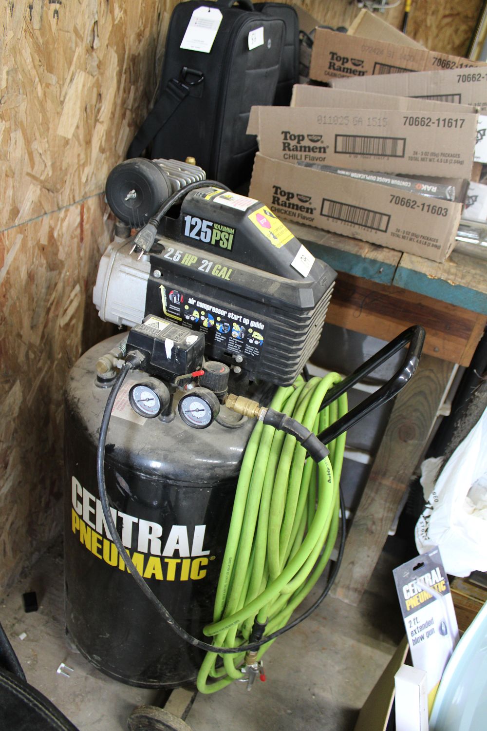 Lot 178A: AIR COMPRESSOR