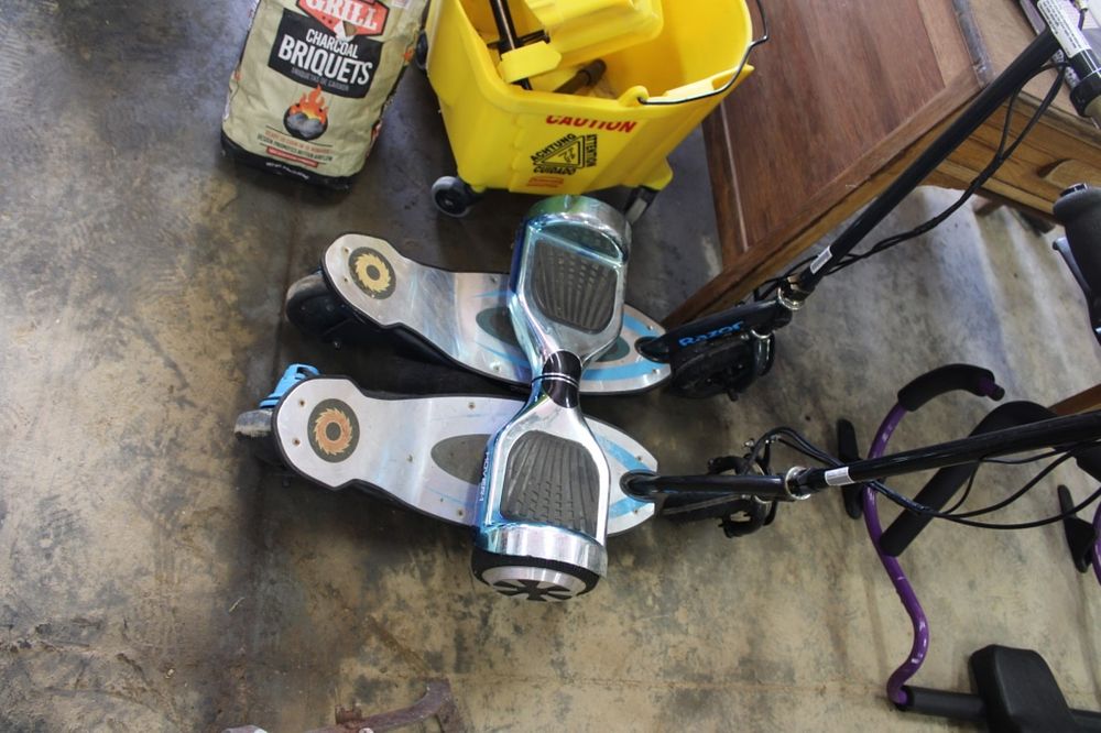 Lot 155: SCOOTERS AND HOVERBOARD
