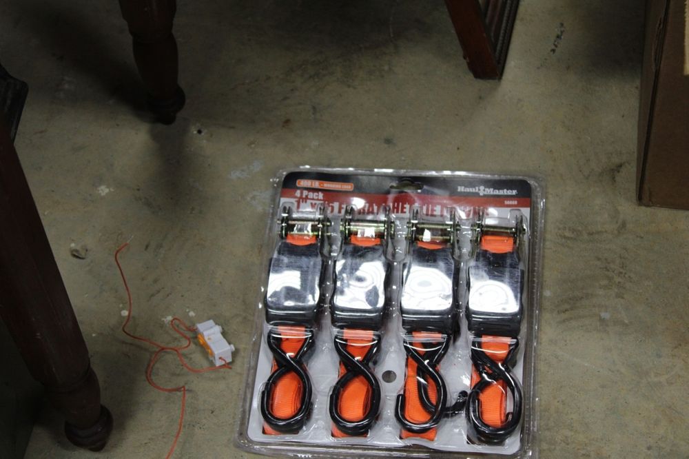 Lot 186: NEW RATCHETS