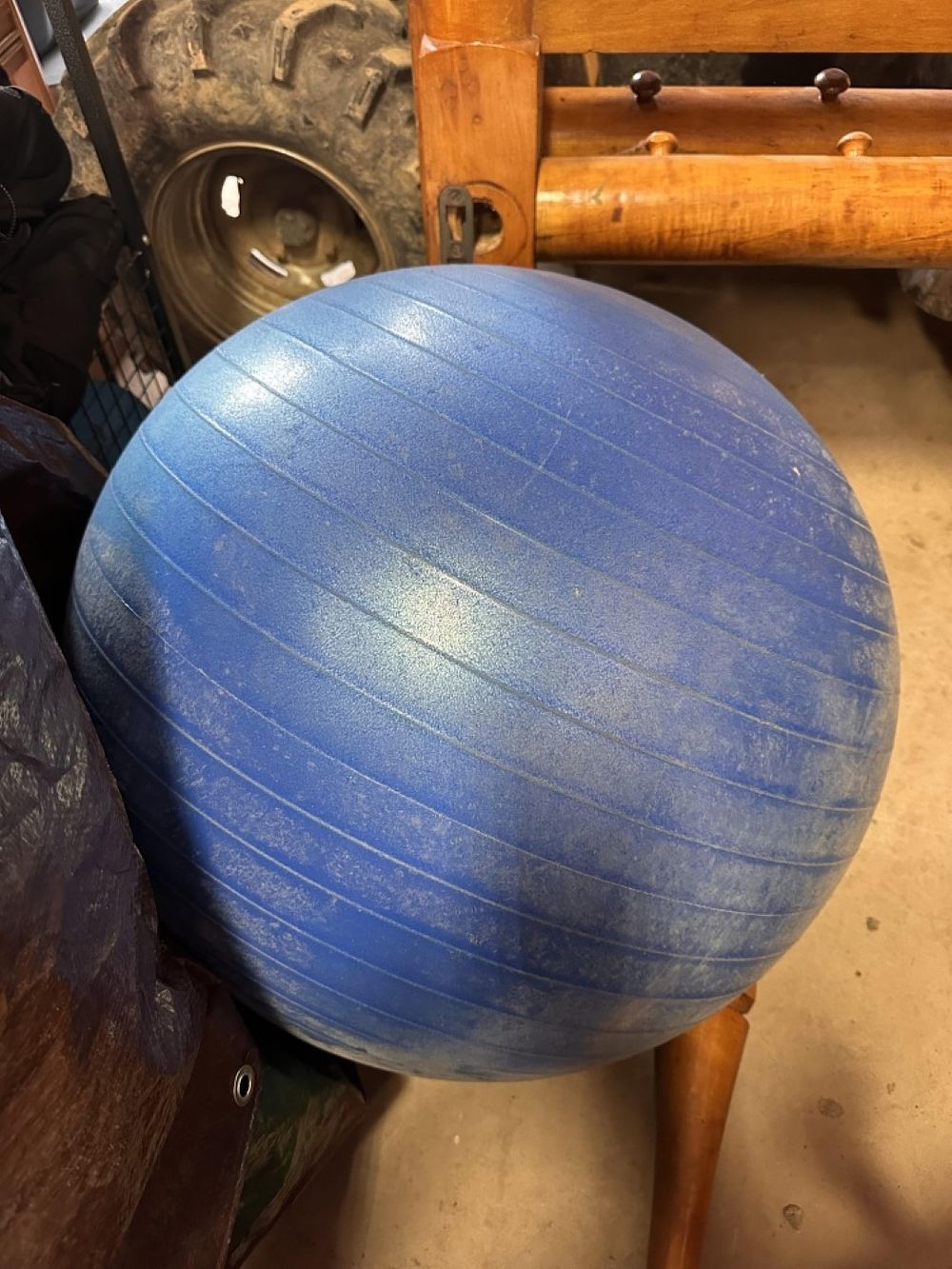 Lot 215: LARGE BOUNCE BALL