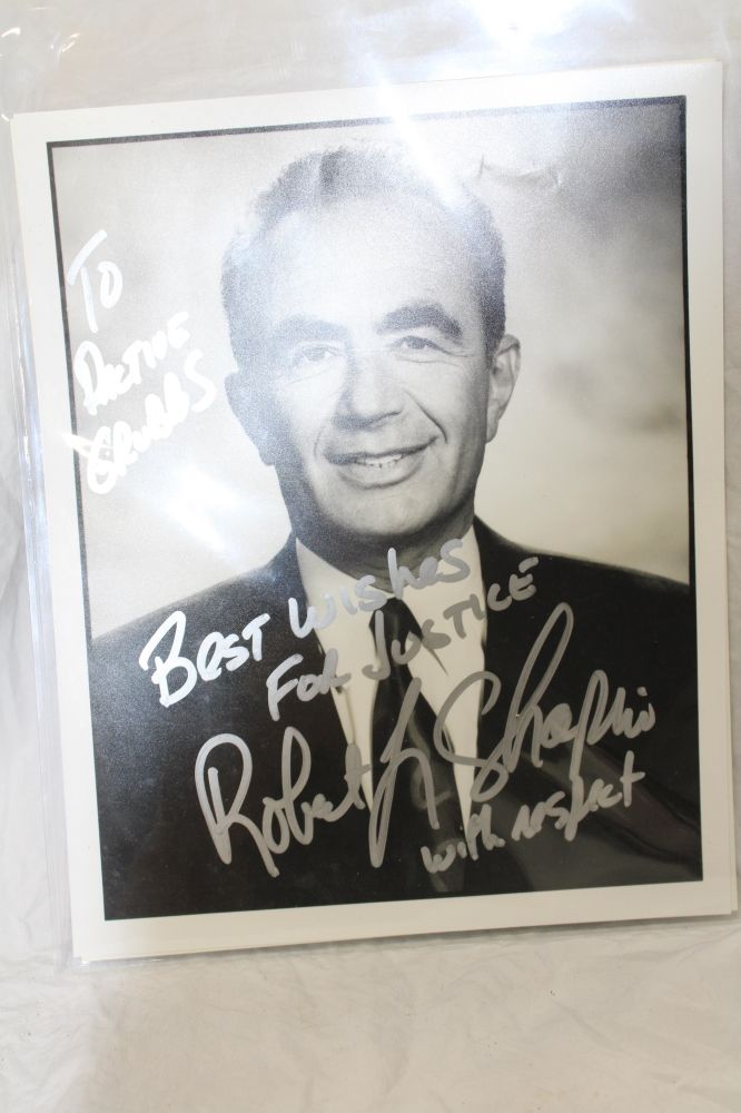 Lot 106E: AUTOGRAPH PICTURES
