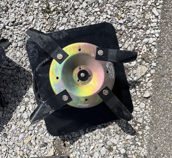 Lot 165: NEW MINI EXCAVATOR HEAD TRIMMER