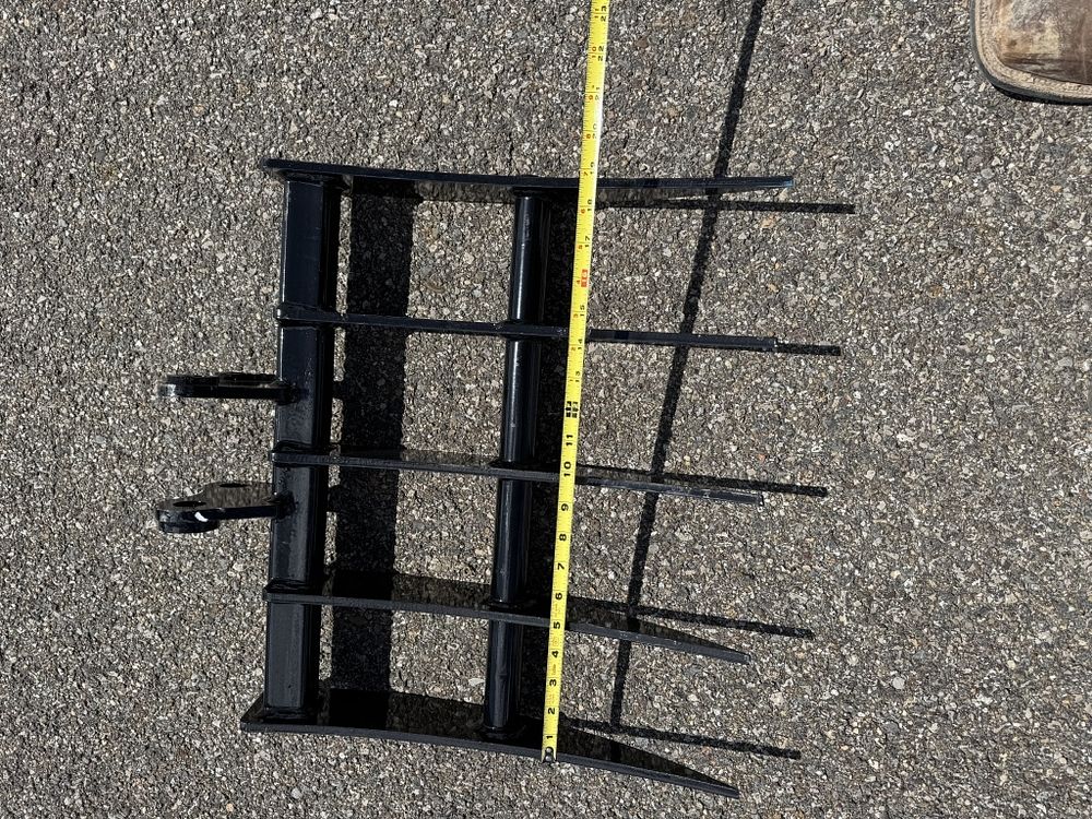 Lot 178: NEW EXCAVATOR RAKE ATTACHMENT