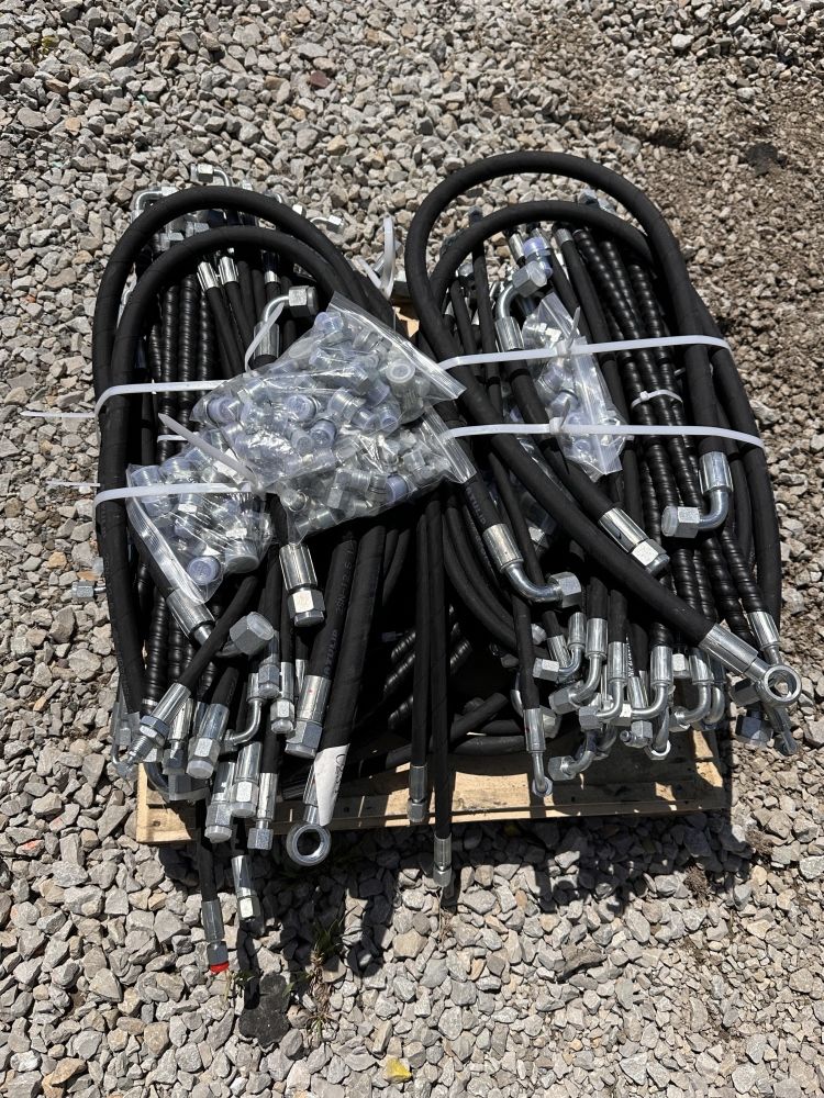 Lot 84b: HYDRAULIC HOSES