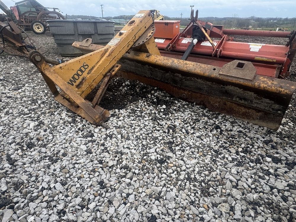 Lot 199: 8' WOODS BLADE