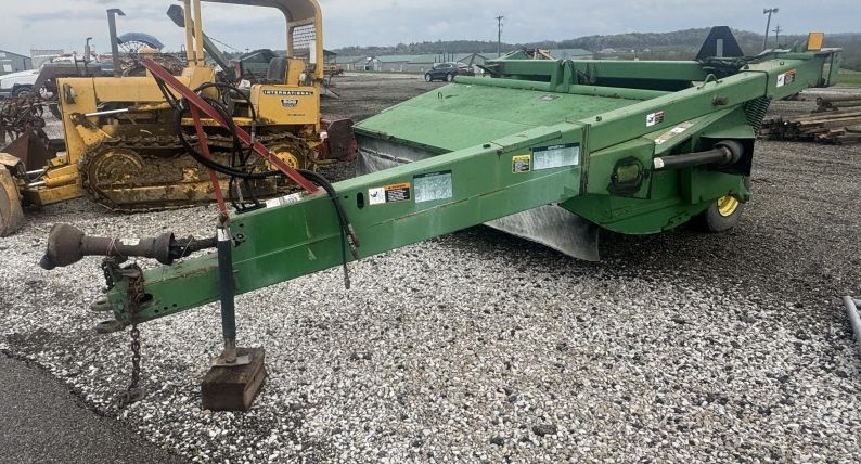 Lot 203: JOHN DEERE 920 MOCO HAYBINE